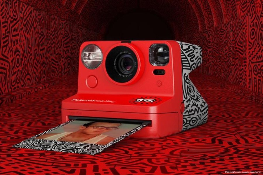 arrendamiento filósofo Loza de barro Polaroid lanza cámara instantánea inspirada en Keith Haring - All City  Canvas